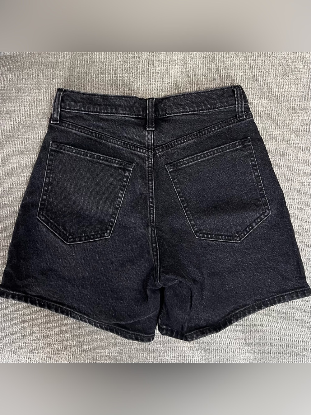Abercrombie & Fitch High Rise Dad Shorts - Picture 2 of 4